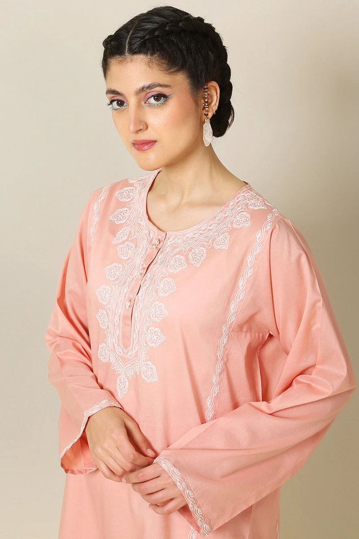 GULDOZI FLORAL BUTI EMBROIDERED KURTA WITH TROUSER